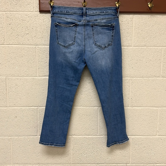 Silver Jean Co Capris - Picture 4 of 4